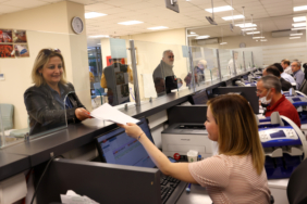 Mali Hizmetler_Hoş Geldiniz Masası_Vezneler (10)