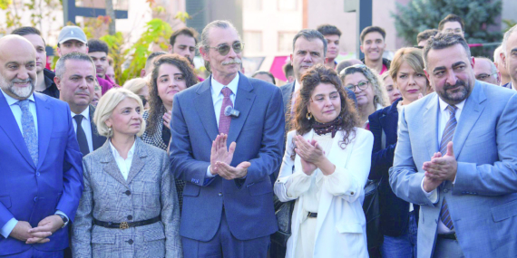 CUMHURiYET MEYDANI’NDA BAYRAM COŞKUSU…