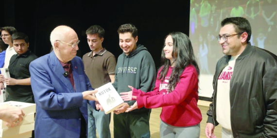 Başkan Yaşar öğrenci ve velilerle bir araya geldi