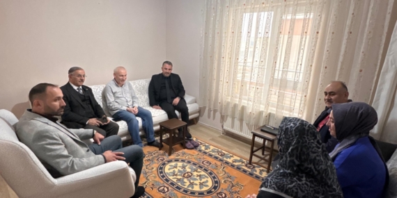 Ertuğrul Başkan’dan Hastalara Moral Ziyareti