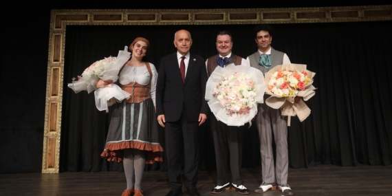 Yenimahalle 7’nci Tiyatro Festivali başladı