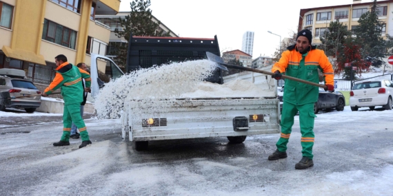 ÇANKAYA’DA KAR MESAİSİ