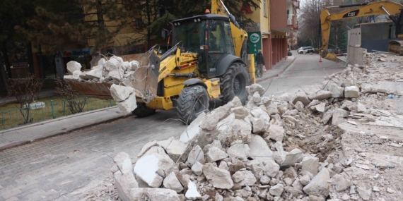 ÇANKAYA BELEDİYESİ’NDEN İMAR PLANINA AYKIRI YAPILARA MÜDAHALE