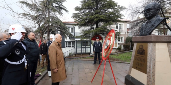 Usta gazeteci Batıkent Uğur Mumcu Parkı’nda anıldı  Mumcu’nun acısı 33 yıldır dinmiyor