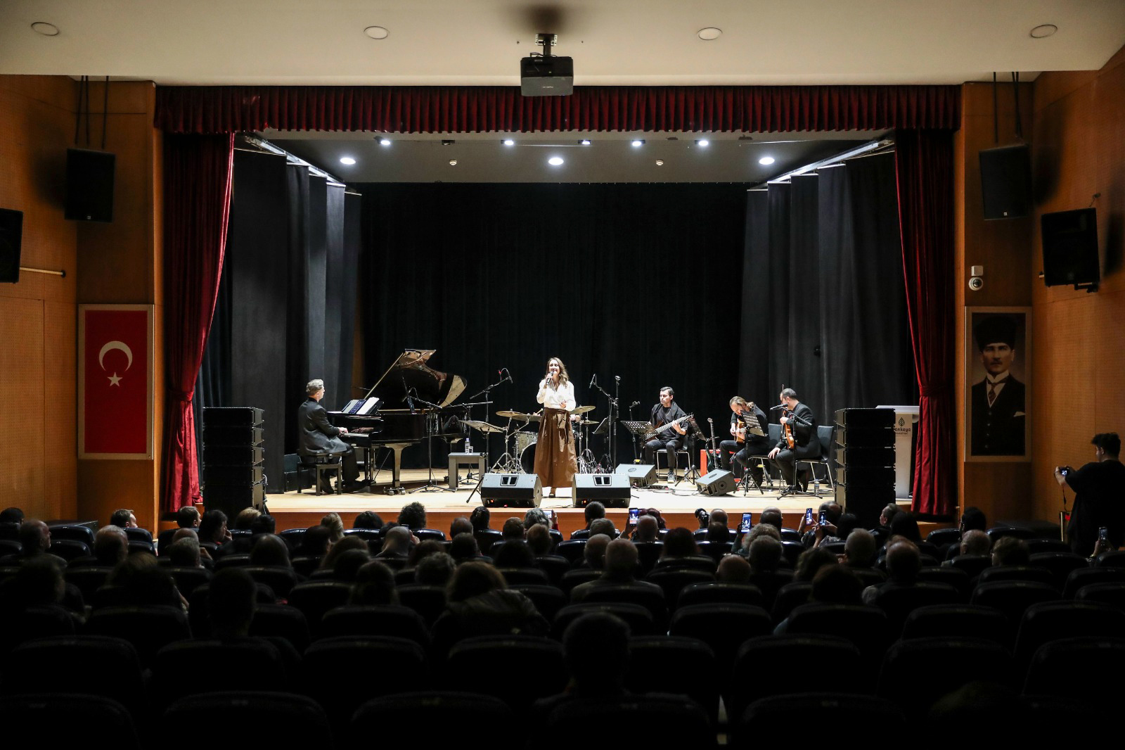 2025_01_31_Kültür_Çağdaş Sanatlar Merkezi_Fide Köksal Konseri 4