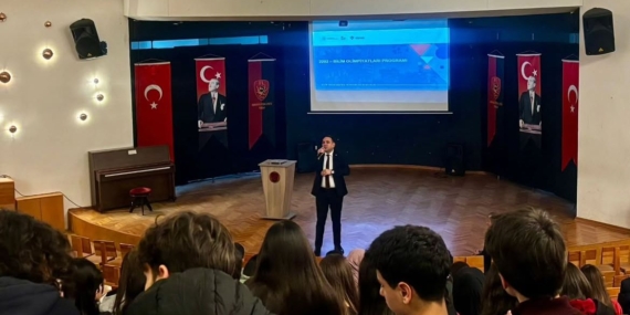 TÜBİTAK BİDEB tarafından yürütülen 2202 Bilim Olimpiyatları kapsamında, Ankara Bölgesi Olimpiyat Elçileri okullarımızda öğrencilerimizle buluşmaya devam ediyor. 🔬✨