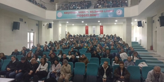 Başkentimizde 3 bin 347 öğretmenimiz TYMM Ölçme Değerlendirme Seminerleriyle buluştu. 📊📚
